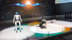 Humanoid Unitree G1, ten sam model, na którym zbudowano Edwarda Warchockiego, na scenie pokazu